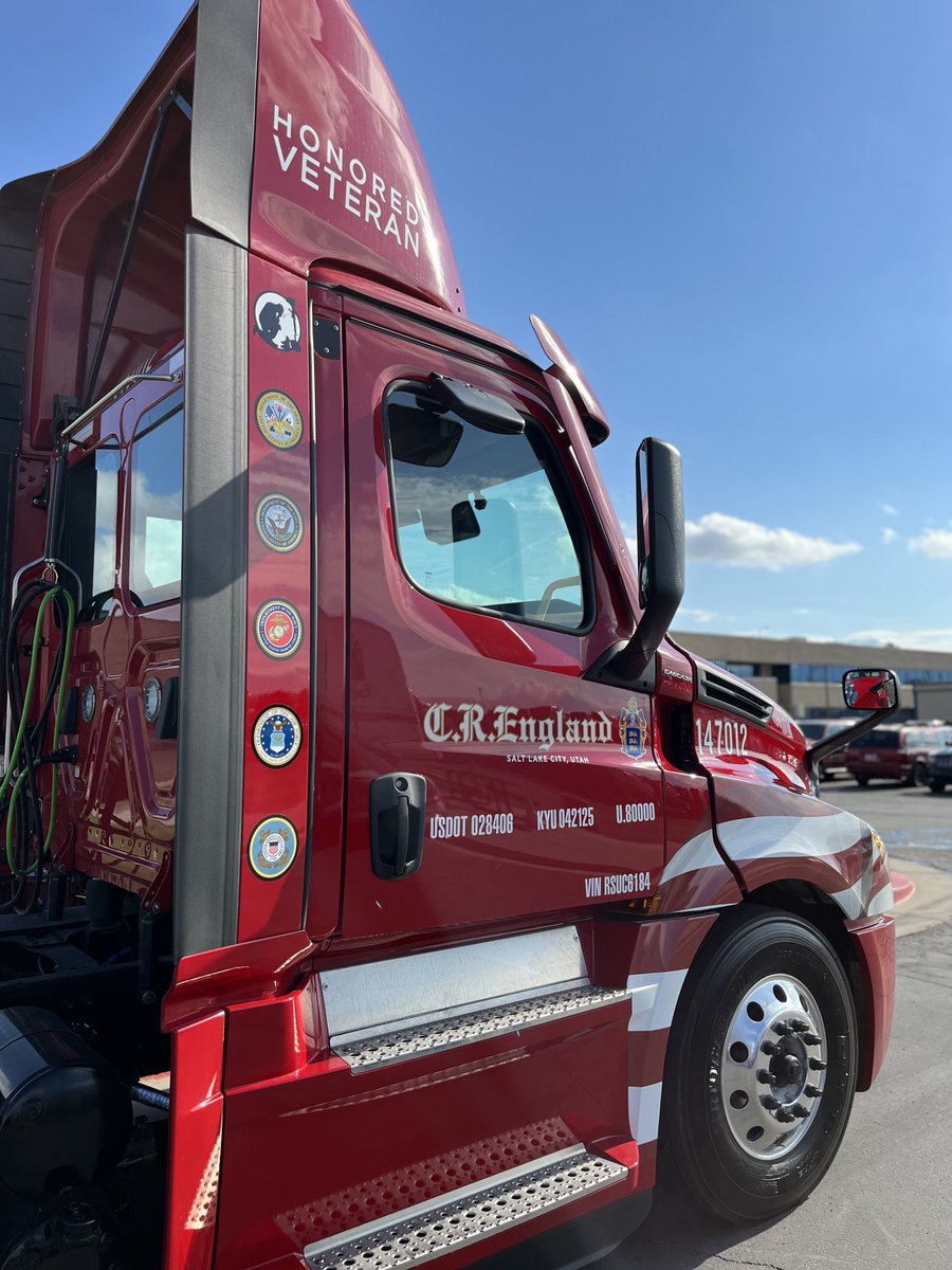 CREngland's tweet photo. A C.R. England Driver for 30+ years, and a Navy Veteran of 20 years, this brand new 2023 Veteran-Wrapped Freightliner is for Paul K.

That's how we #DeliverExcellence to America's Veterans. 💯

#CREngland #HonoredVeteran https://t.co/KDmuj7yARo