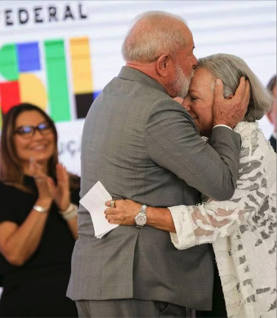 AHFcares's tweet photo. Congratulations to AHF's Dr. Adele for her prestigious medal from @LulaOficial , the @ahfsouthafrica team for their Food for Health projects on @MandelaDay, and the AHF China team on a successful World AIDS Anti-discrimination Lunch Day! Read more here: https://t.co/LZcpcIqtuk https://t.co/E4fjybpXNR