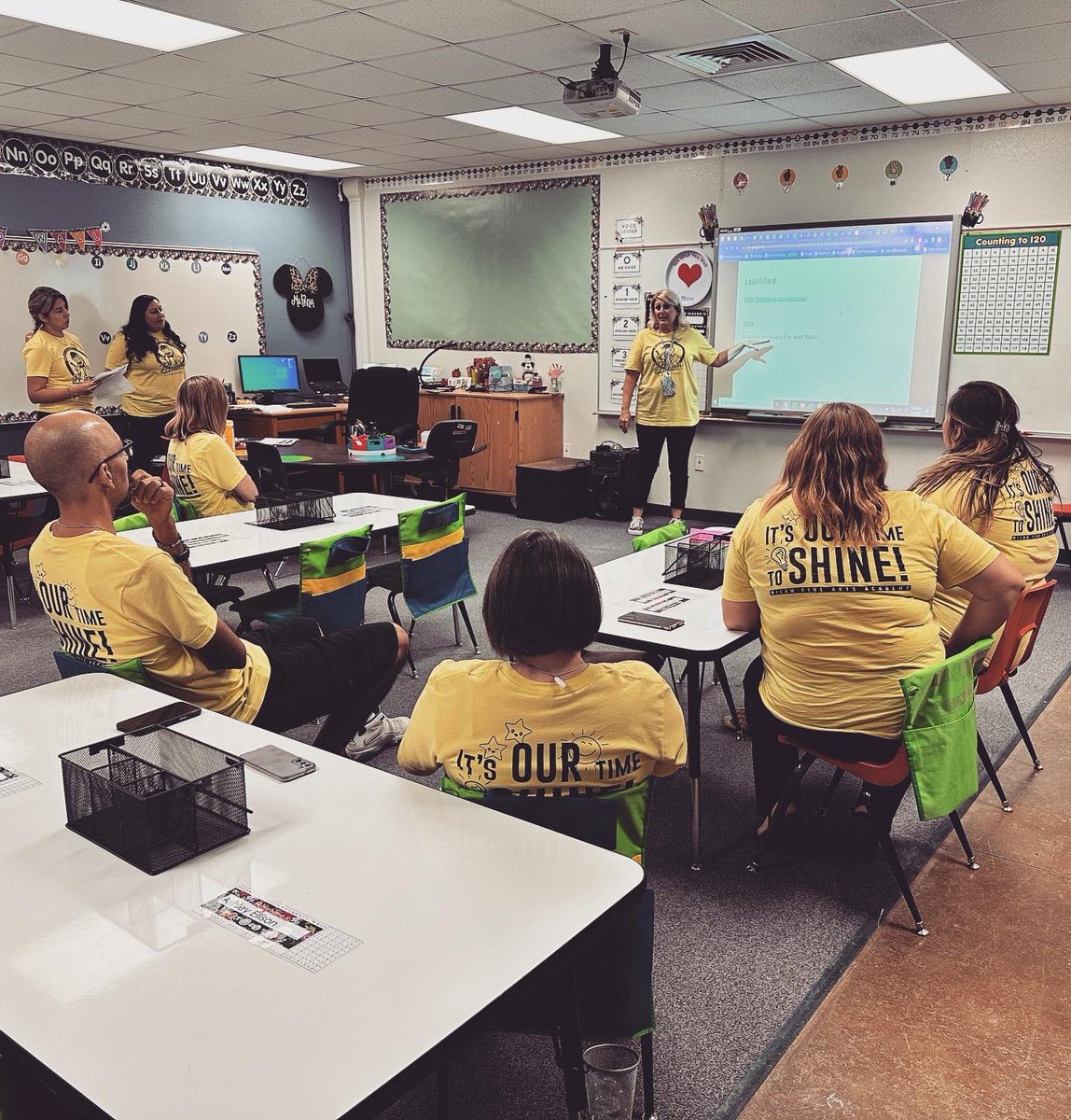 MilamMagnet's tweet photo. We love seeing our teachers lead!! The support our staff has for each other is amazing!! #WayToGo #ItsOURtimetoSHINE #TeamMilam #ExcellentInstruction 😁⭐️ https://t.co/VKXZ7qbRYf