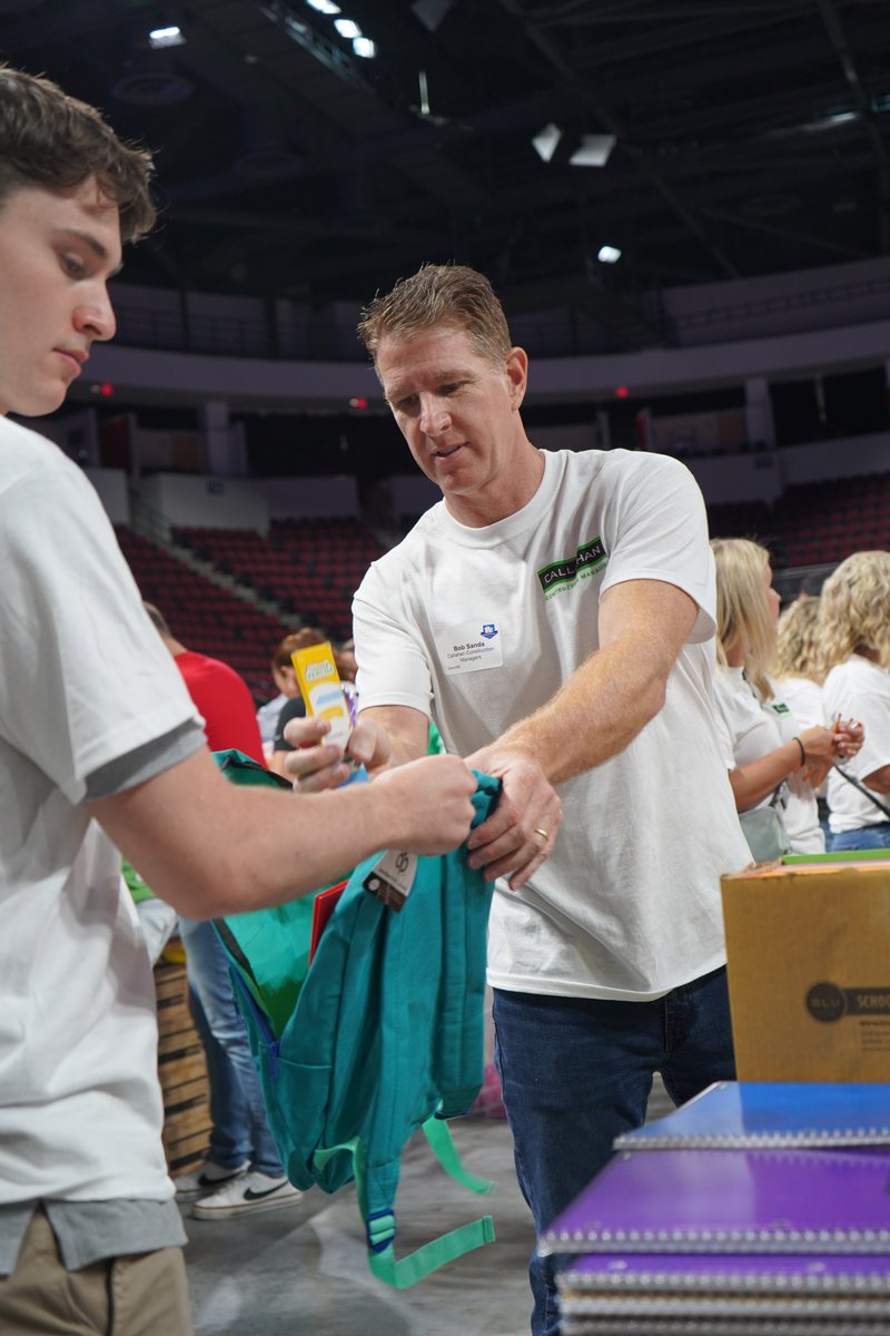 CallahanInc's tweet photo. With Back to School creeping around the corner, Callahan and many other generous companies helped @c2cboston fill over 40,000 backpacks with school supplies for the kids of Boston Public Schools!
#EndClothingInsecurity #ReadyforLearning #backpackathon #donate #volunteer https://t.co/x1SNXjZKzj