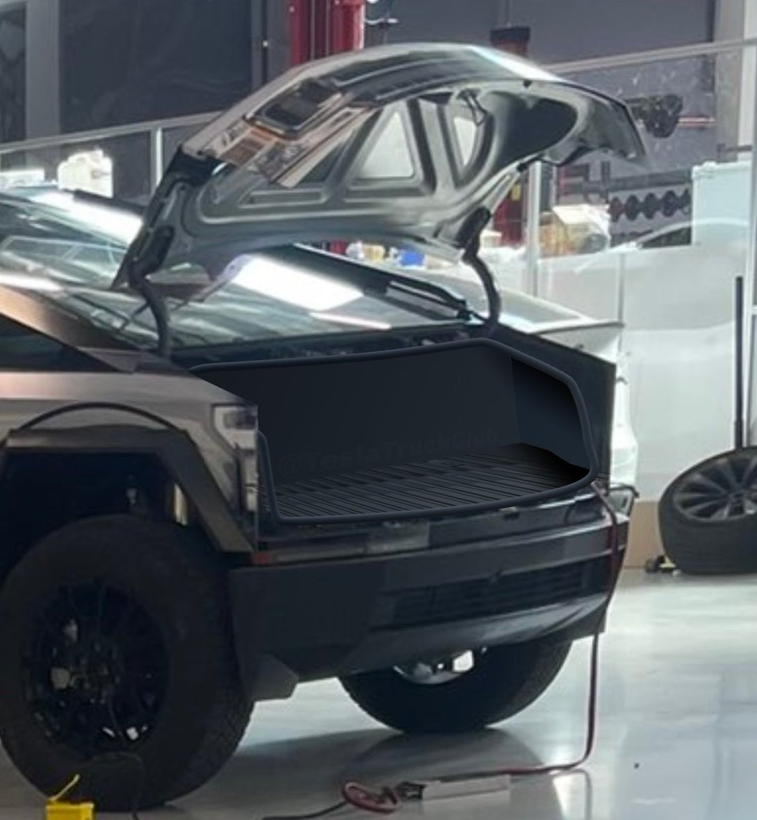 Tesla Raj tweet media