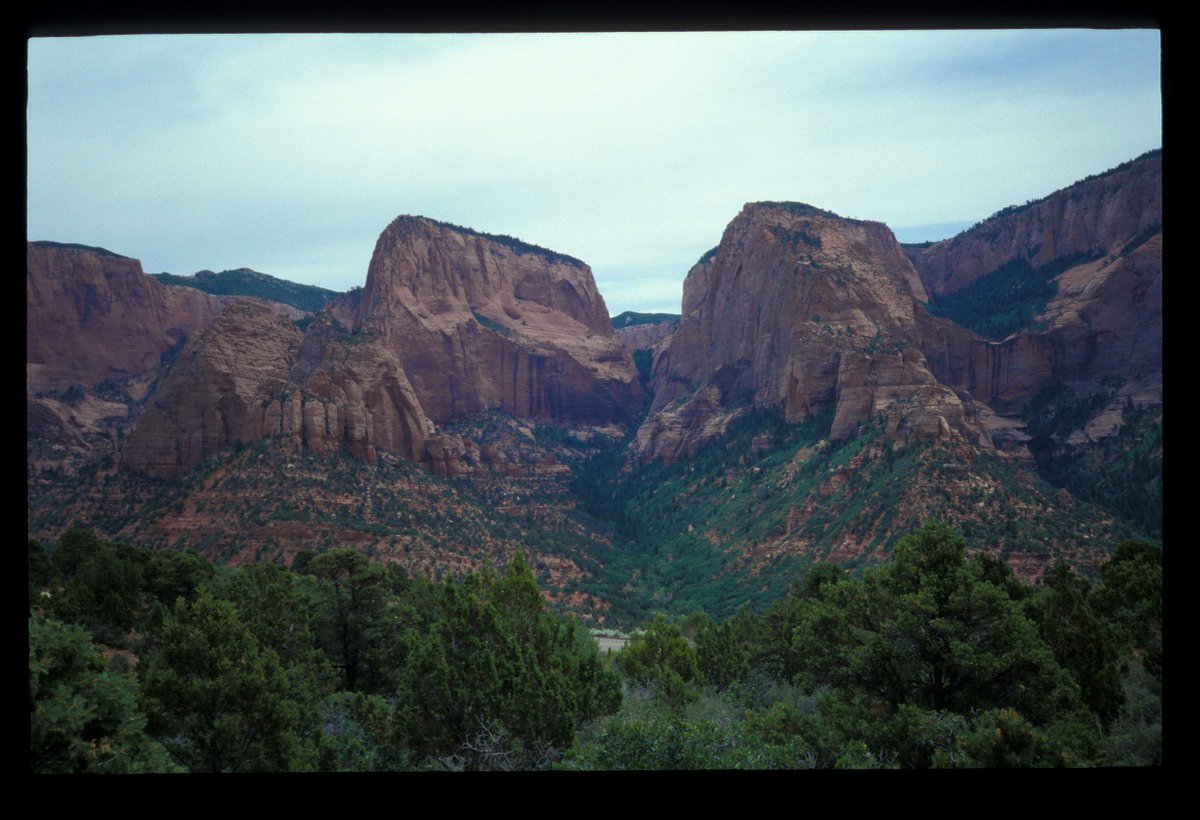 JacoBloek's tweet photo. Vor 30 Jahren: Yellowstone, Idaho, Salt Lake, Zion. #flashback1993 https://t.co/x3igoI3TxT
