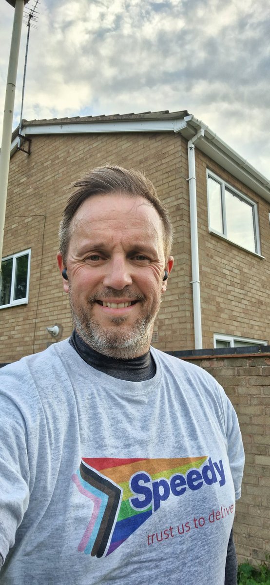 NeilBlowfield's tweet photo. Last nights 5k Run, representing Speedy Hire @wearespeedy
#speedyhire #speedydoesit #speedyleicester https://t.co/lCQ8jvww21