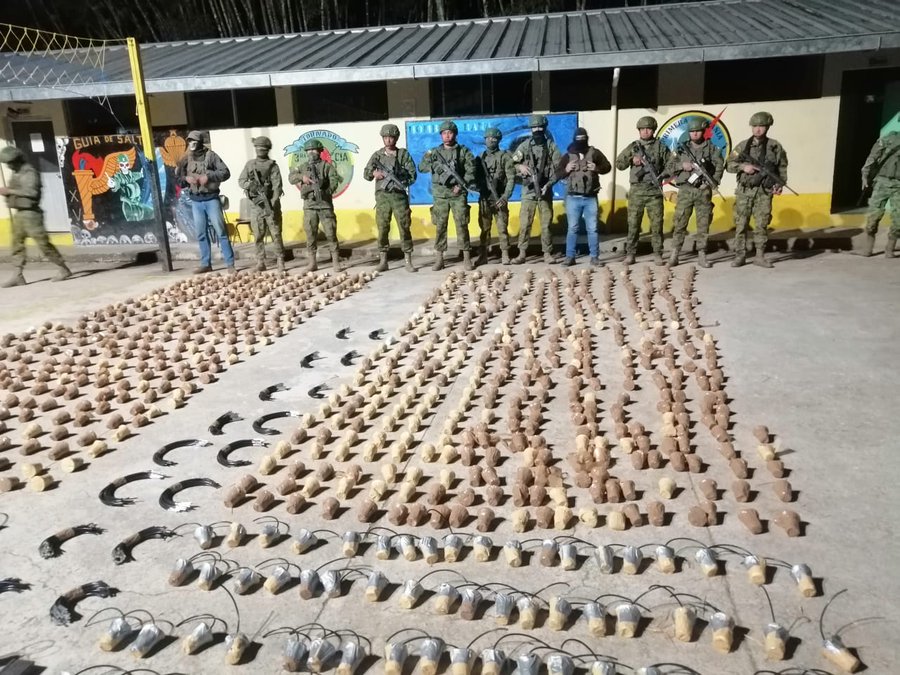 httpspbstwimgcommediaF2tZ7O3WYAAoue8formatjpgname900x900