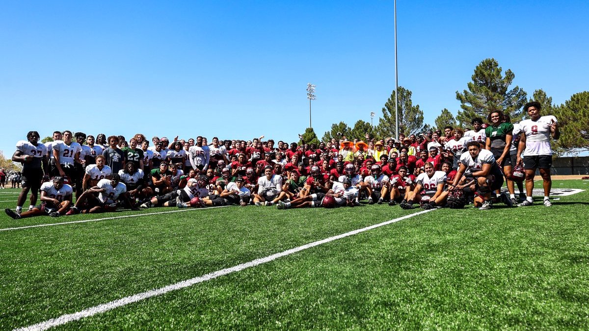 Thanks to <a href="/FieldTurf/">FieldTurf</a> and all the true 𝐇𝐚𝐫𝐝 𝐇𝐚𝐭, 𝐋𝐮𝐧𝐜𝐡 𝐏𝐚𝐢𝐥 individuals involved in making our practice field come together!🤝

#AggieUp x #HHLP