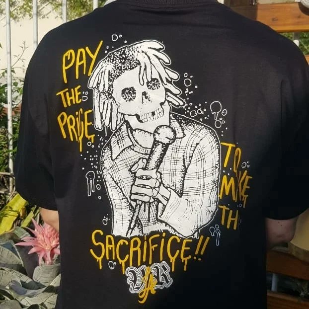 Tem essa peita no vivalaraza.com.br