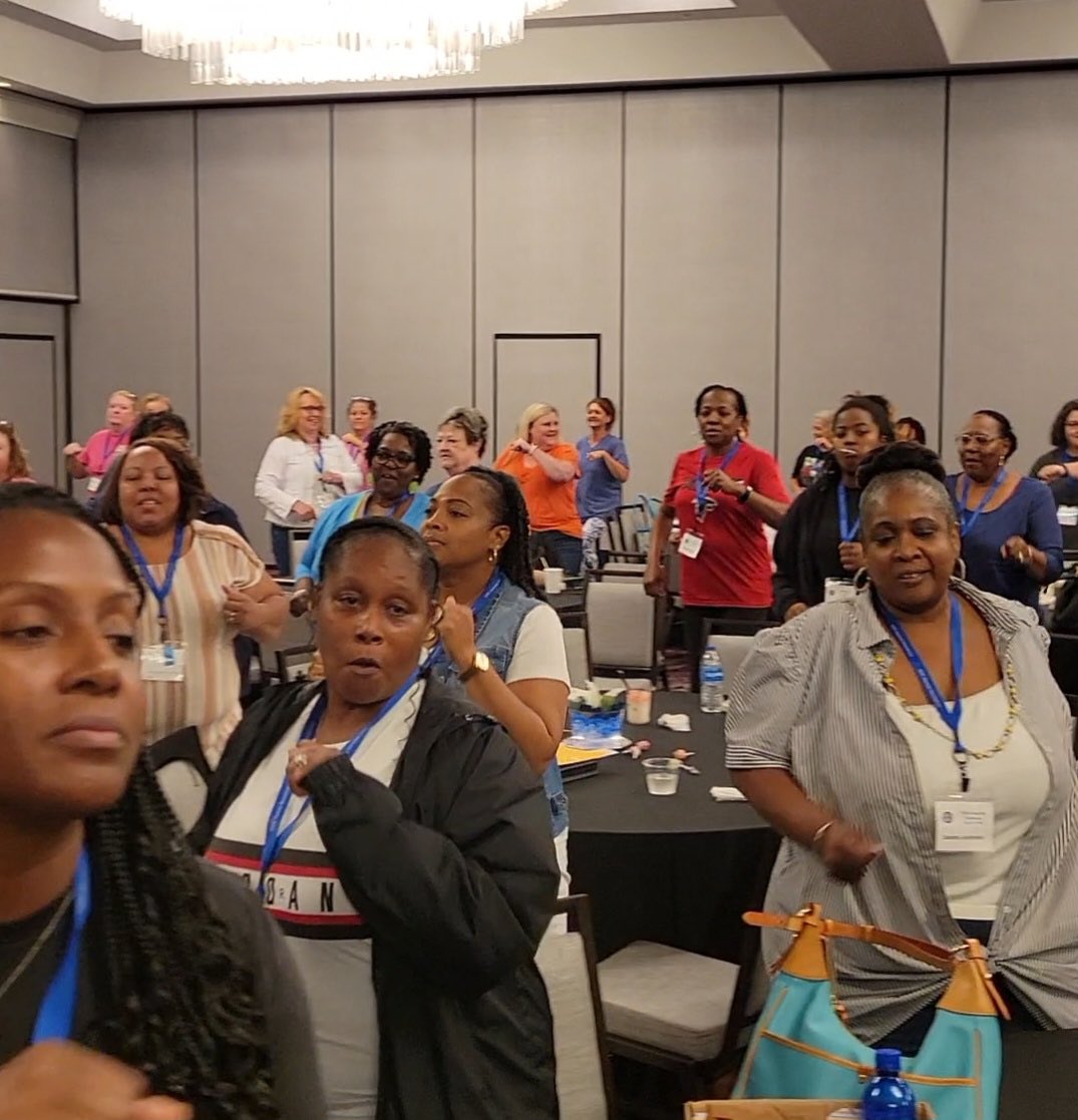 HappyBodyStudio's tweet photo. ⭐️ What a day it’s been here in Savannah, Georgia! 

Coach Harris had the wonderful opportunity to speak at the ￼Georgia Department of Corrections Human Resources Conference! Thank you all and we hope to see eveyone again! https://t.co/OeJeDTyaCo