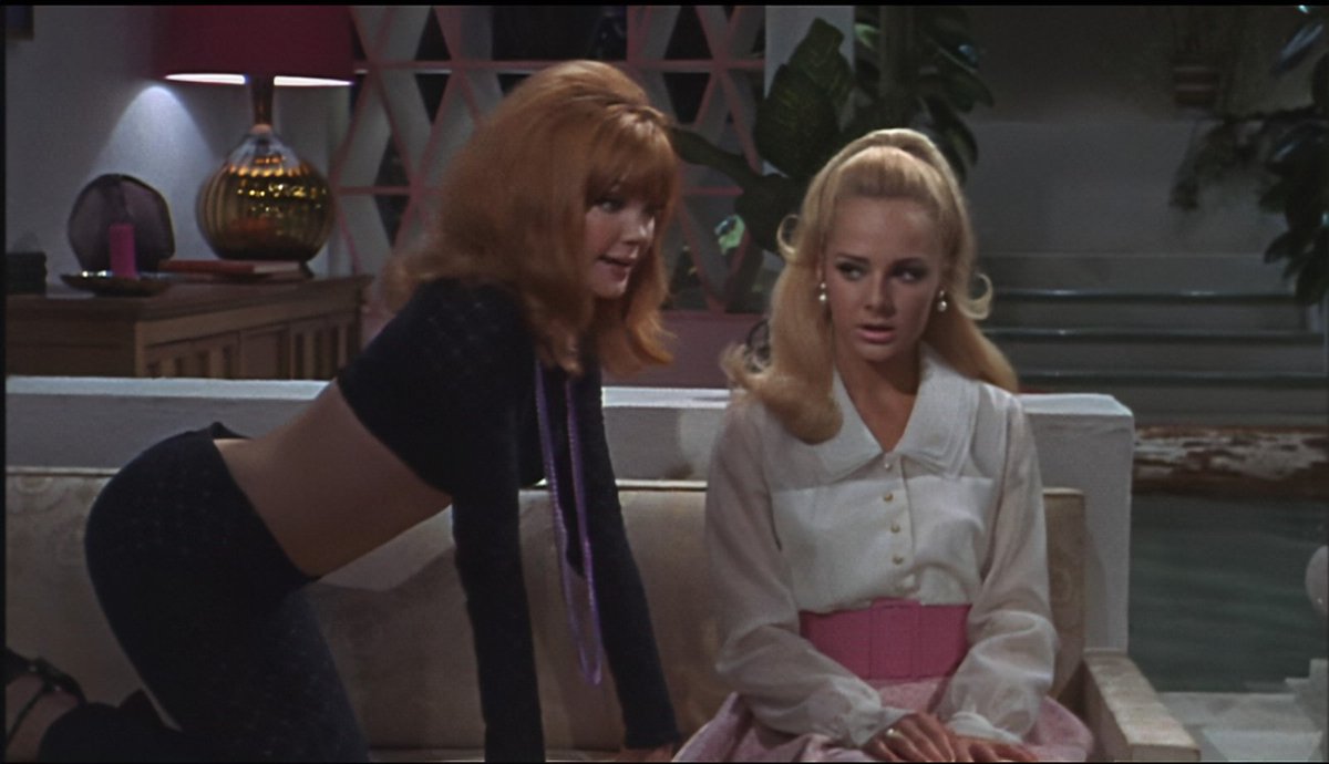 WAGongaware's tweet photo. Pamela Rodgers
Miss Texas, 1962
"Dr. Goldfoot and the Bikini Machine" (1965)
"The Big Cube" (1968) w Karin Mossberg (also starring Lana Turner!)
"Laugh-In" ('69-'70)
#60sLadies #bikinis #redheads #TexasGirl https://t.co/wF8S0ygrm1
