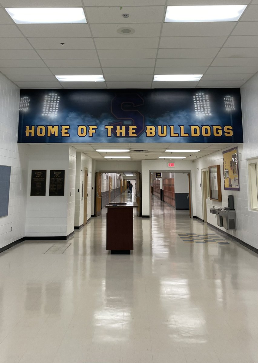 It’s giving… #TEAMBLACK 

And I love it!!!

#OnlyOneSHS <a href="/SmyrnaBulldog/">Smyrna Bulldog</a>