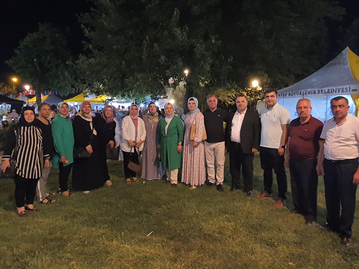 PartiSahinbey's tweet photo. @GaziantepBeld'si başkanı
Sn. Bakanımız @FatmaSahin'in 
Hemşehri Dernekleri Festivali'nin 7'ncisi düzenleniyor.

Şahinbey ilçe teşkilatı olarak katılım sağladık 

Tüm vatandaşlarımızı, hemşehrileriyle buluşmaya bekliyoruz.😉

📍Festival Park
@erkankandemir 
@muratcetin27 https://t.co/UmBJgjOd8j
