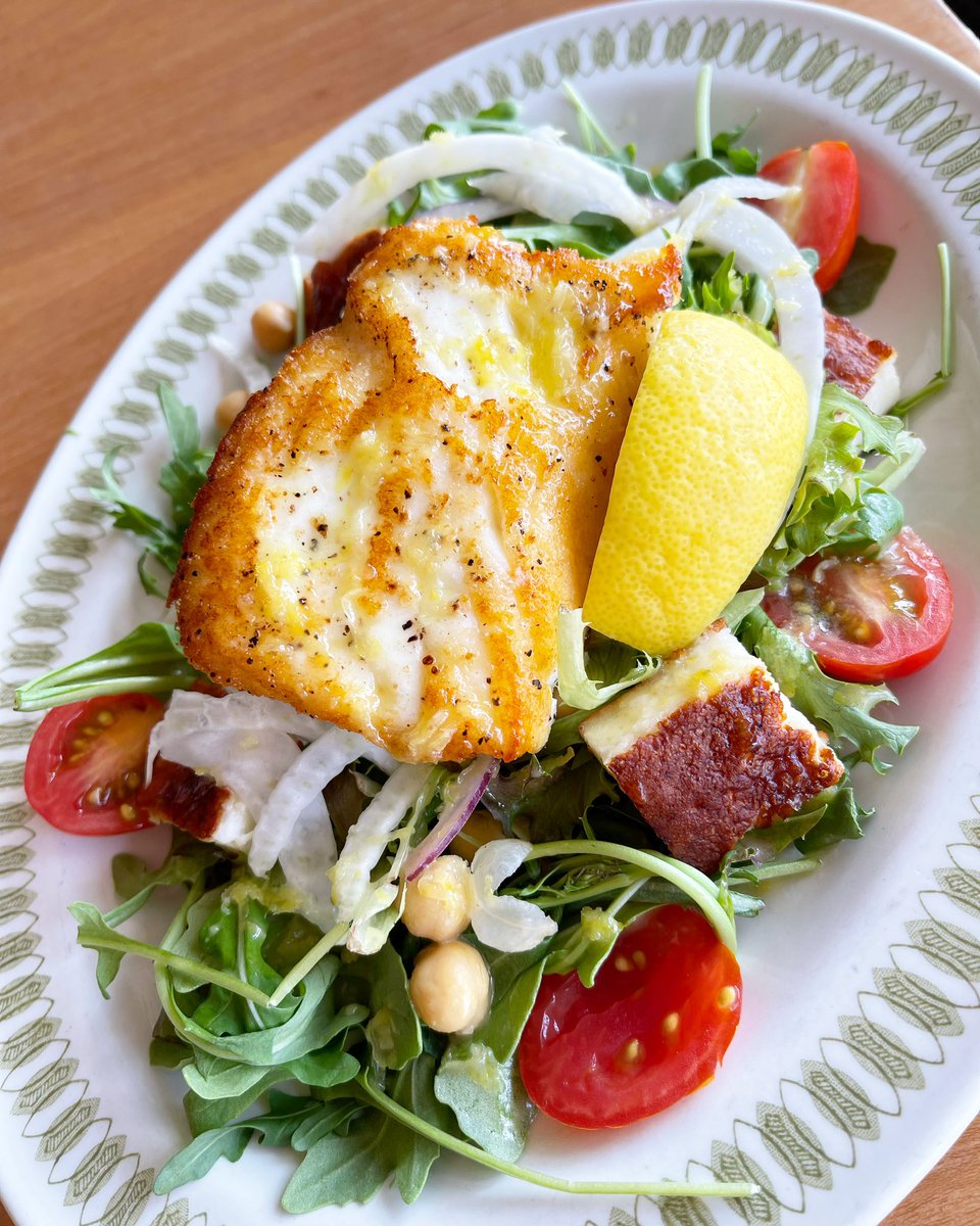 Armview's tweet image. This weekends Evening Feature is a Roasted Halibut &amp;amp; Halloumi Salad! Join us for dinner! 🍽️😍
•
•
•
#supportlocal #thearmview #armview #diner #armdale #halifax #cravinghalifax #HalifaxFood #halifaxnoisefood #chowhali #HfxFood #datenighthalifax #ilovelocal #eatlocal