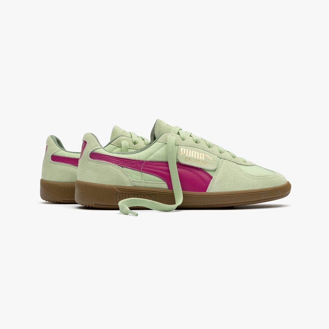 UNDEFEATEDinc's tweet photo. Born in ‘80s football stadiums – reborn today.

The Puma Palermo ‘Light Mint Orchard’ and ‘Silver Sky Cayenne Pepper’ // Available Saturday, 8/5 at 8am EST at https://t.co/rPhV7ZxZDc https://t.co/z99yYqPYla