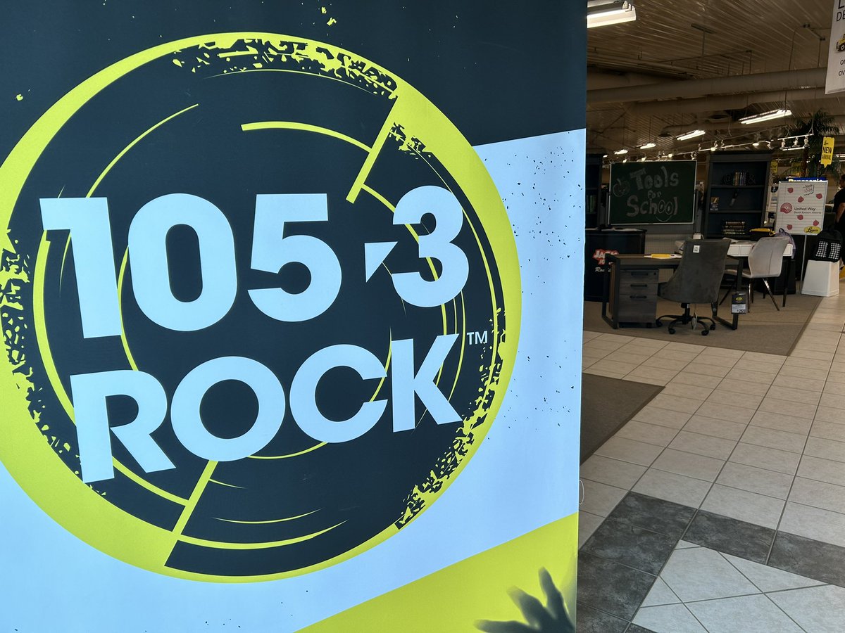 JACK1021MH's tweet image. .@LeonsMH is the drop off destination for @UnitedWaySEAB’s Tools for School campaign! Drop a backpack off with new school supplies to help give kids the things they need for the upcoming school year! #medhat