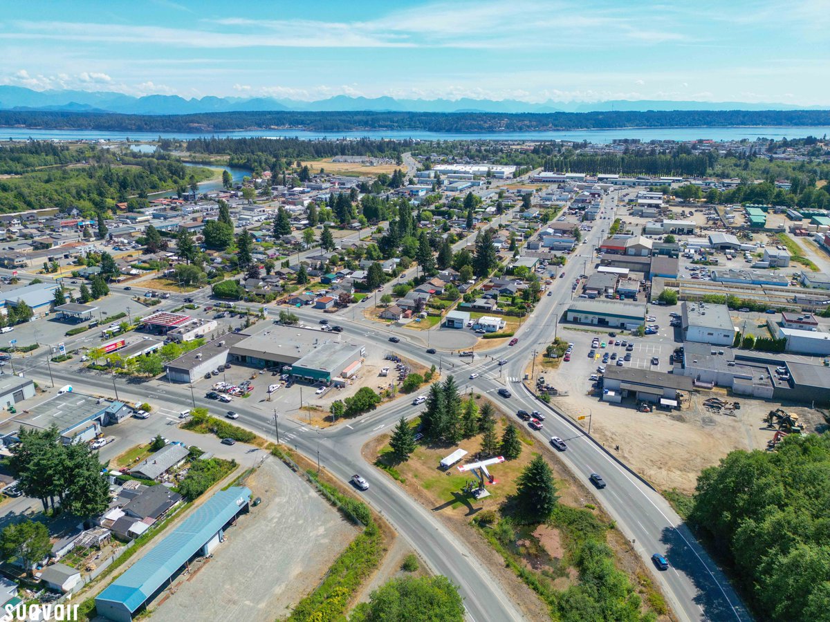 Have you seen the Beaver Float Plane in northern Campbell River when you first enter the city on Highway 19?  Congratulations to all the people and organizations who collaborated to make this a successful installation!