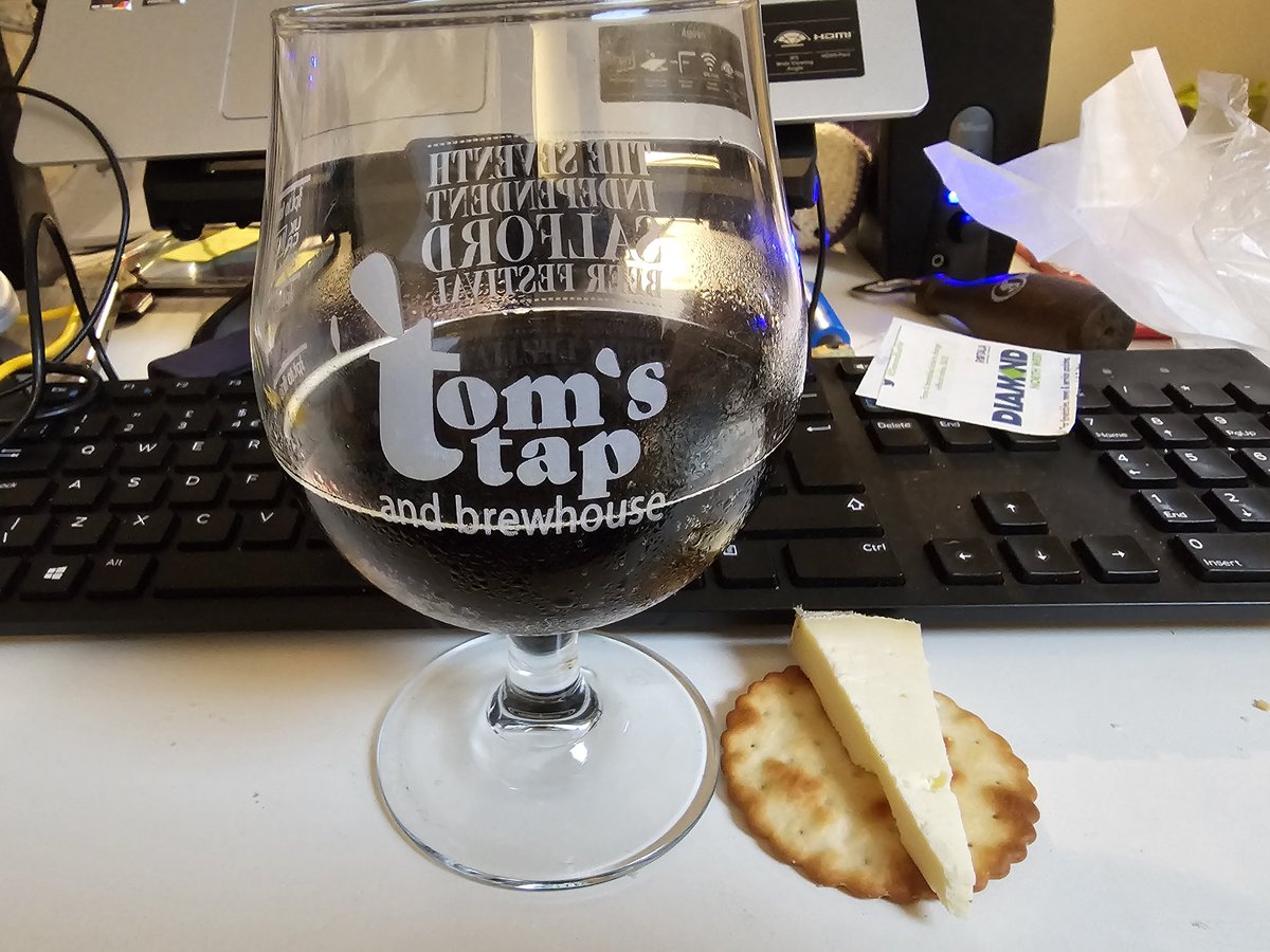 salfordbeerfest's tweet photo. #CheeseNight @tomstapandbrew
First match, Gorwydd Caerphilly with Mighty Stout.
Bloody delicious. Creamy, slight lemon, real smooth. The lovely Mighty Stout is a great match https://t.co/gvbojjJKEy