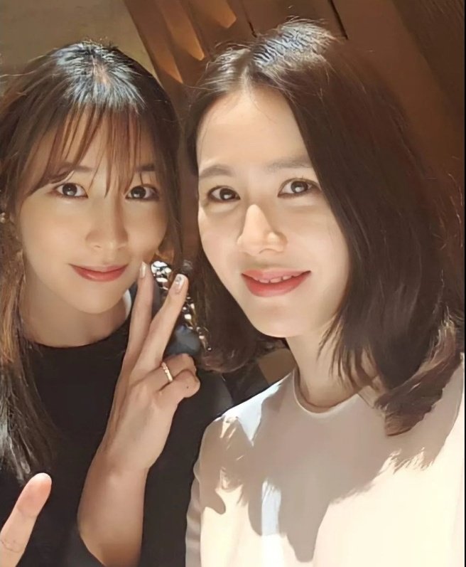 Congrats Bestie #LeeMinJung 🥳👏 Alkong will have a new playmate in the coming months. #SonYeJin is a proud Auntie 💜 C7 family is becoming bigger