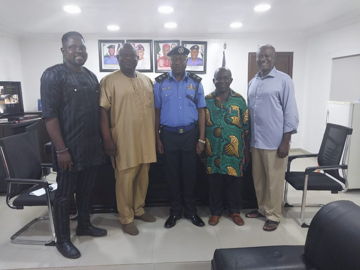 onitshacitym's tweet photo. OCM Gets Security Assurance!

The Police Commissioner, CP Aderemi Adeoye, has given the MOC of Onitsha City Marathon, OCM, his full assurance that adequate security will be provided by his team, for the second OCM slated for 30th September, 2023. https://t.co/zgkH9XkiCY