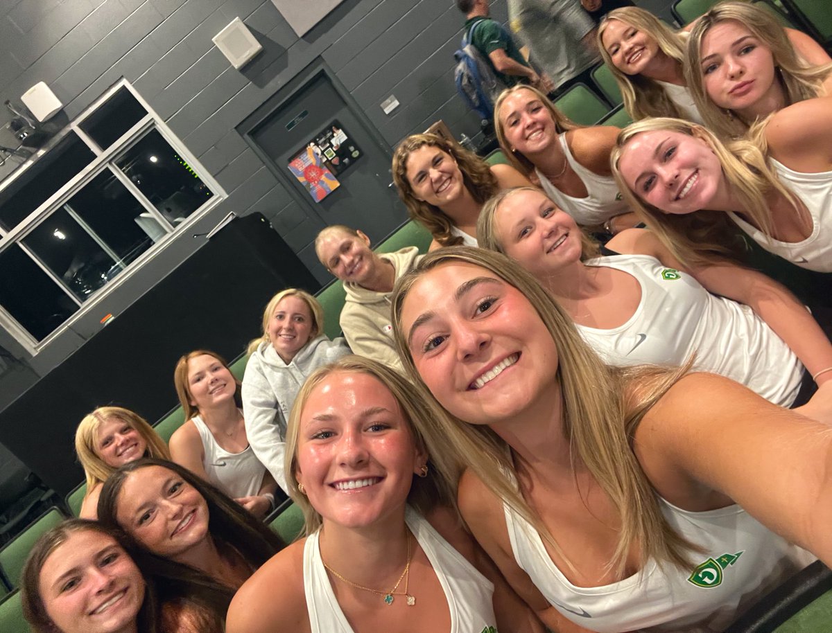 Tennis_cghsnc's tweet photo. Varsity sports media day! 📸 https://t.co/zqY6giKz2z