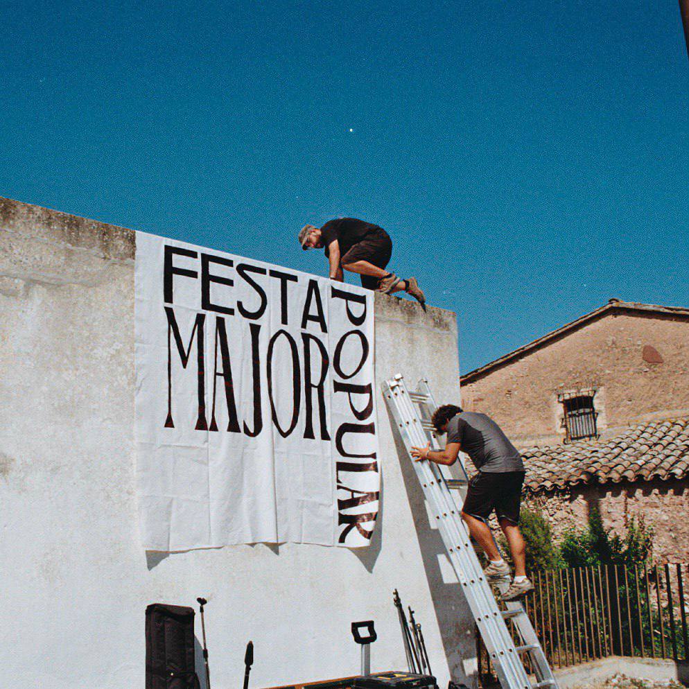 AteneuBegues's tweet photo. Uns dies després de la 1a Festa Major Popular i havent paït el seu èxit, des de l'organització volem agraïr a totes les persones que es van apropar durant el cap de setmana a la Pl. del Raval de Sant Martí. 
A més, volem recordar per què la hem fet i (segurament) seguirem fent 👇 https://t.co/Du2ImTxtS0