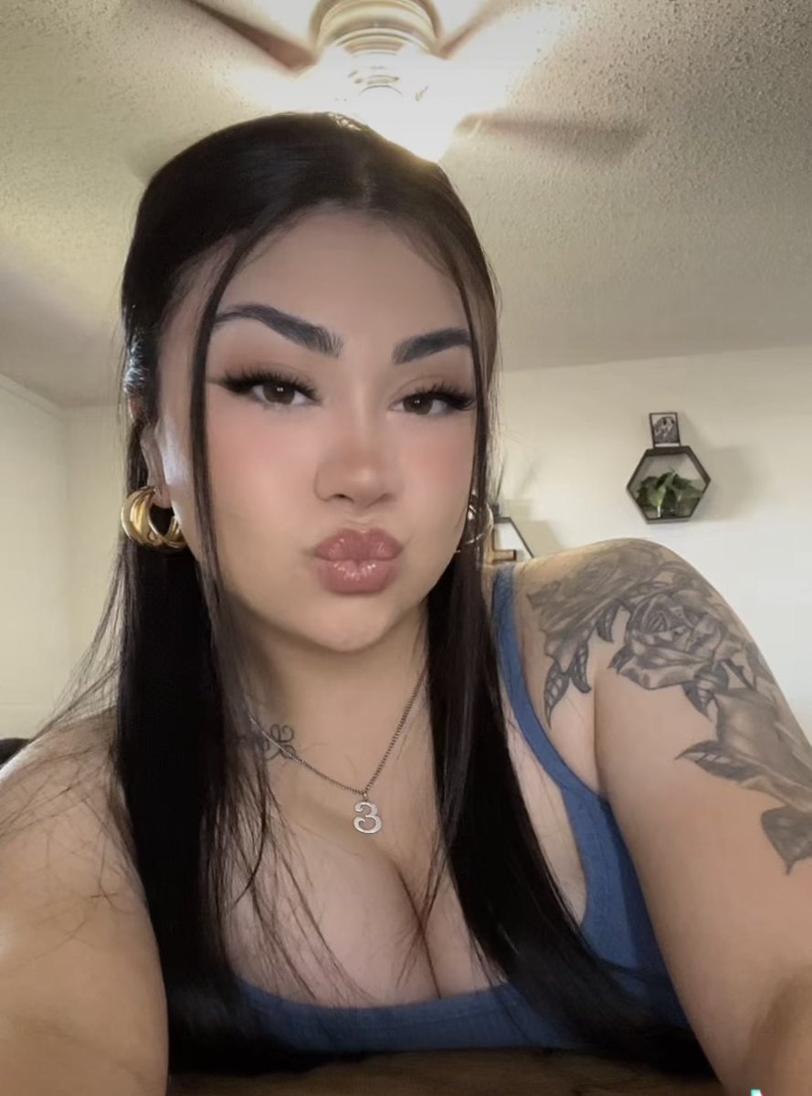 TellesAlyssa's tweet photo. 🤍🦋 https://t.co/F7avsl7xLl