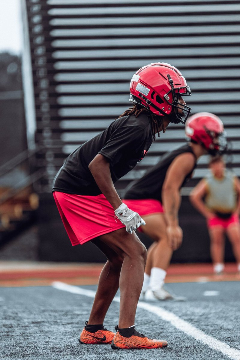 dhsfoot_ball's tweet photo. #redraiderfootball https://t.co/L5DQ2xb3lF