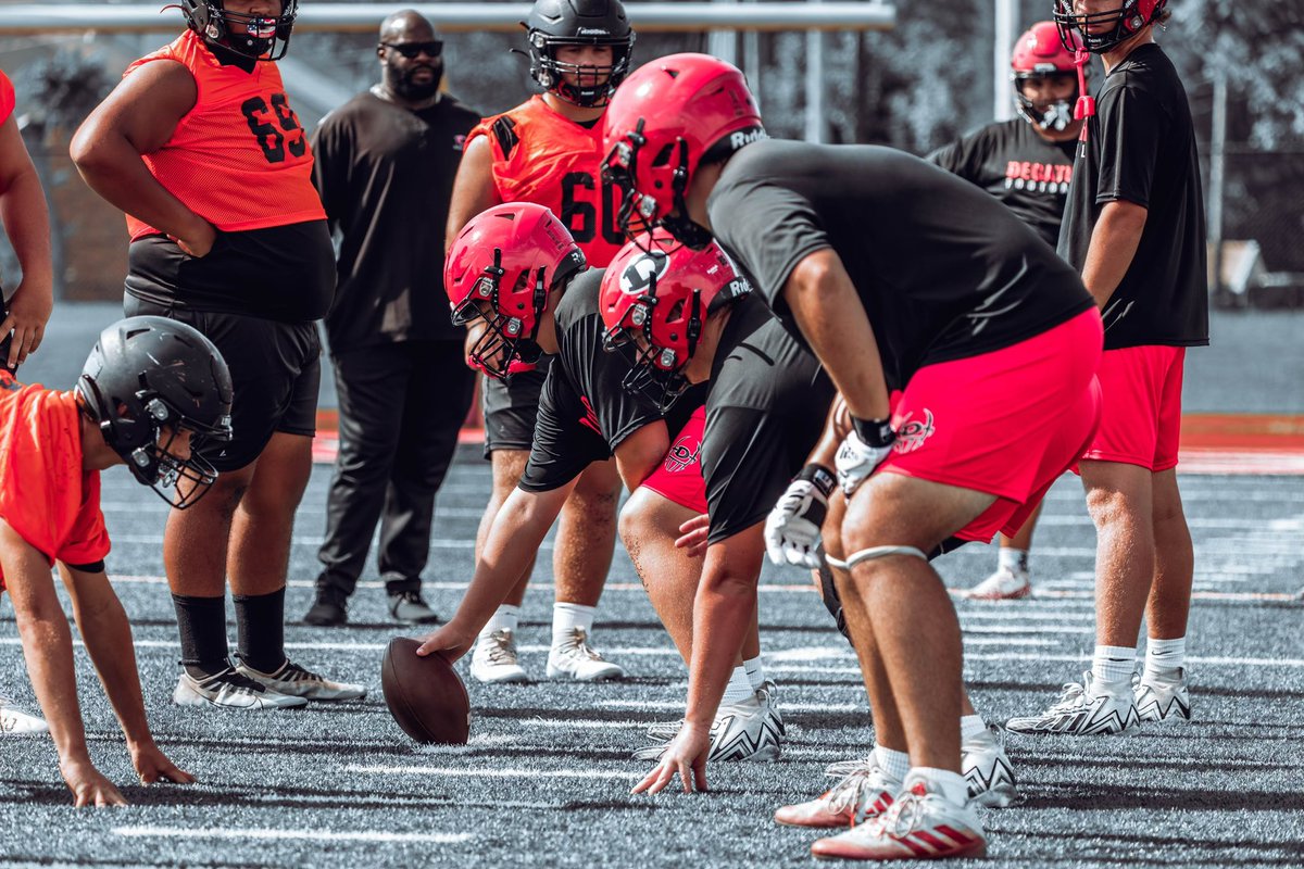 dhsfoot_ball's tweet photo. #redraiderfootball https://t.co/HXKkC7q7GB