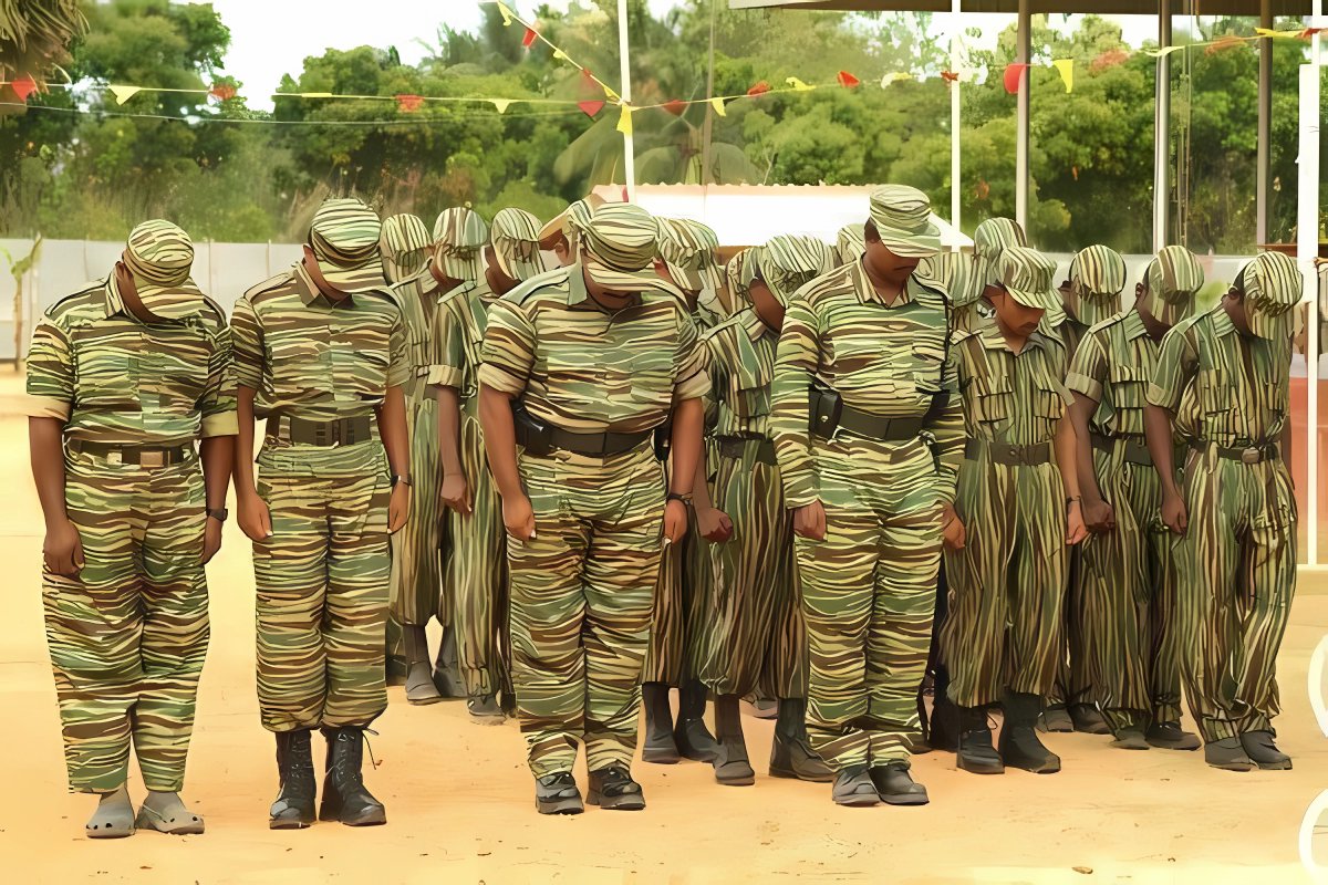 தேசத்தின் விடுதலைக்காய் தம் உயிரை துச்சமென நினைத்து களமாடிய வீரர்கள்!

#TamilNadu #Tamil #Eelam #LTTE