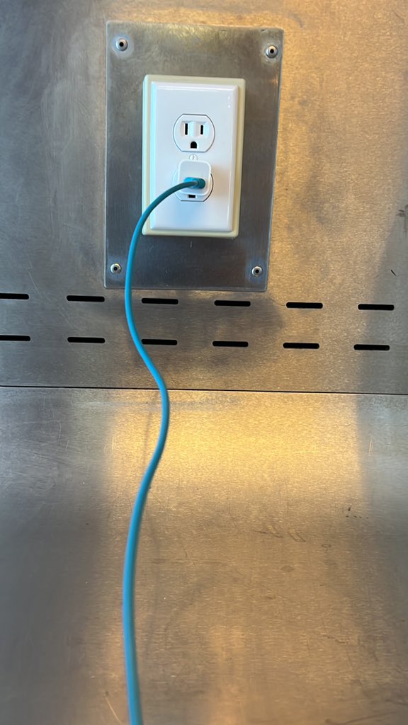 niecer's tweet photo. I do not understand why @marineatlantic does not have charging stations at their seats! Sitting in this little metal cubicle to charge my phone feels a lot like sitting in an Internet cafe to check my email in 1997! 🤦🏼‍♀️ https://t.co/0yOZPq4Yo2
