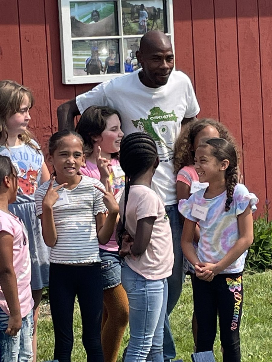 Eileen_Eller's tweet photo. @RCSDNYS students demonstrated their riding skills for their parents today after 4 weeks on the farm @ahorsesfriend1 #RCSDSummer https://t.co/gzFgRa8ZMB