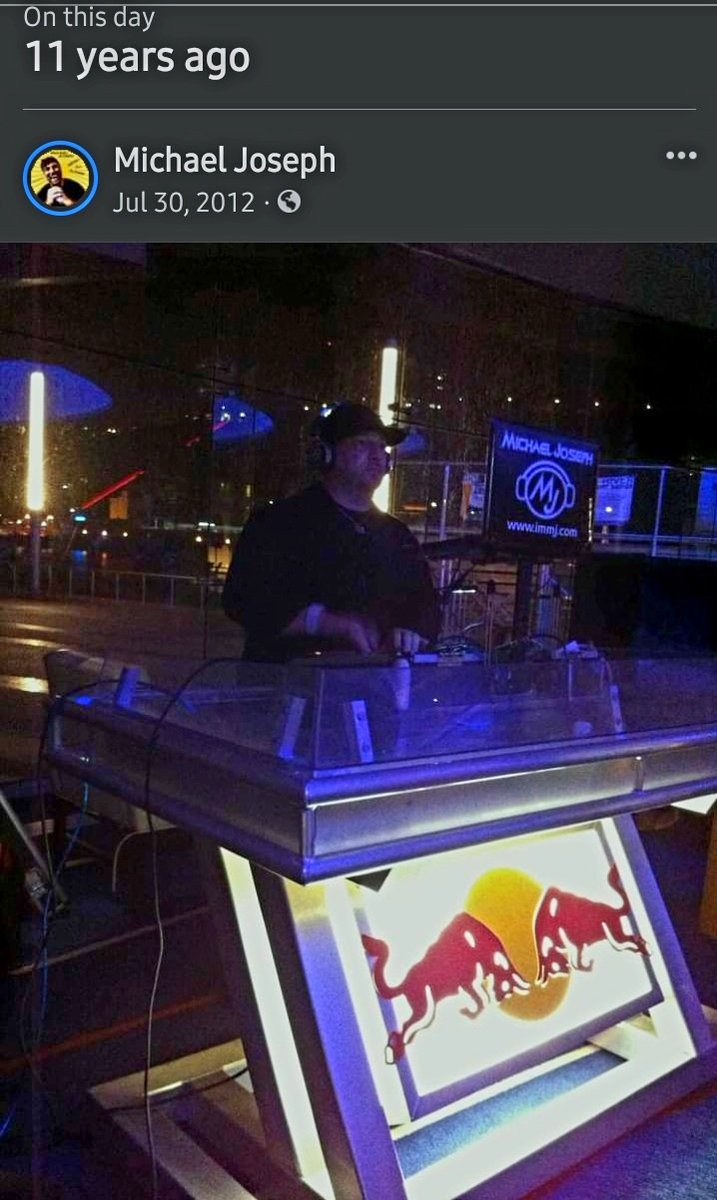 djmichaeljoseph's tweet photo. #FlashbackFriday
Me DJing at Drum Bar in the Rivers Casino 11 years ago.
#FullTimeCreativeLife
#Artist / #DJ / #Author
https://t.co/885Paprebh
https://t.co/oISfSLSctB https://t.co/BAm9wRVLhd
