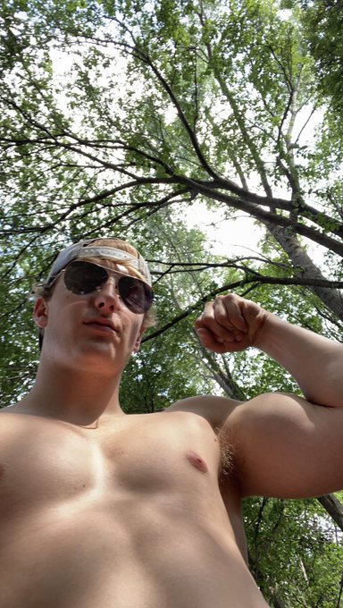 Flex Friday 💪 https://t.co/SN8jAx7Gxt