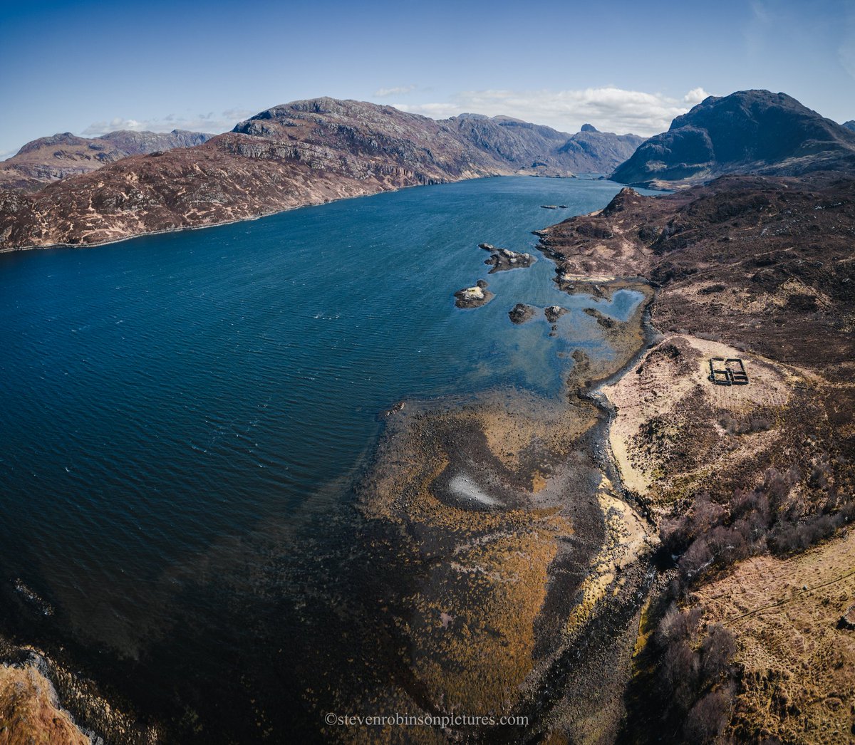 StevenRPictures's tweet photo. Loch Glencoul Geopark
Geological history is immense here! #scotland #photooftheday #photograph #photograghy #photographicart #photographylovers #visitscotland #scotlandisnow #scottishhighlands #dronephoto #aerial #landscapephotography #landscapes #landscapelovers https://t.co/s66SsKPvnp