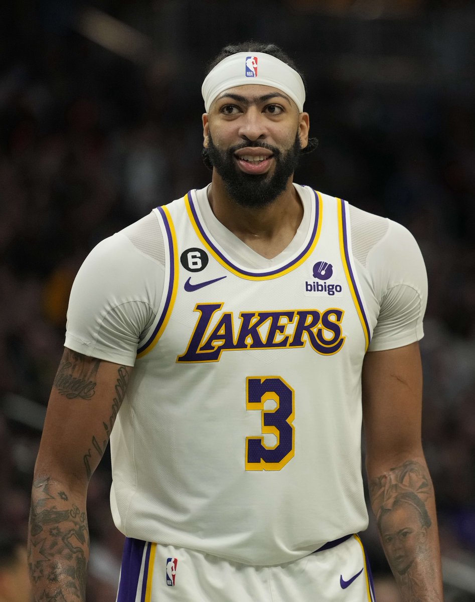BleacherReport's tweet photo. Anthony Davis has agreed to a three-year, $186M max extension with the Lakers, per @wojespn https://t.co/3F25rGBKIT
