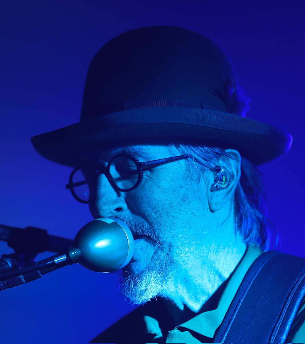 BFrontRow's tweet photo. Blue Floyd.
#LesClaypool (bass and vocals - #LesClaypoolsFearlessFlyingFrogBrigade) at @MadonnaInn in San Luis Obispo, CA on 7/13/2023.
#BeyondFrontRow #BFR2023 #LesClaypoolsFrogBrigade #FrogBrigade #concert #concertphotography #BlueFloyd https://t.co/vMw7gk2rec