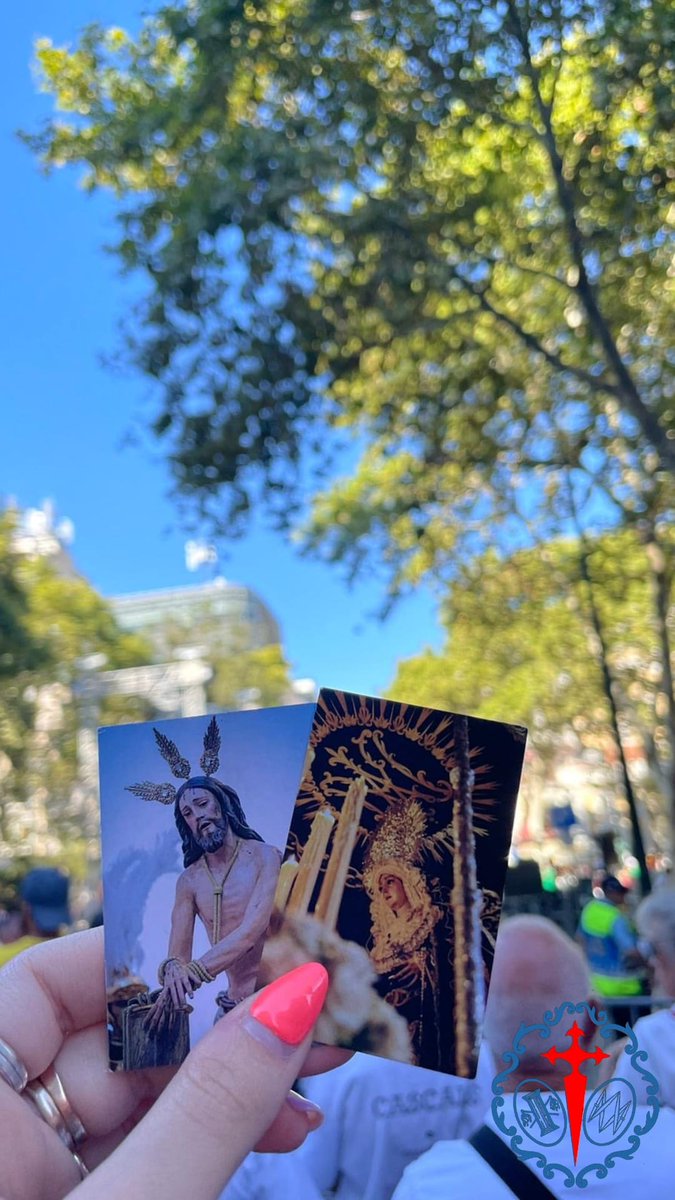 columnacarmona's tweet photo. 📌ACTUALIDAD| 𝐍𝐔𝐄𝐒𝐓𝐑𝐎 𝐏𝐀𝐃𝐑𝐄 𝐉𝐄𝐒𝐔𝐒 𝐄𝐍 𝐋𝐀 𝐂𝐎𝐋𝐔𝐌𝐍𝐀 𝐘 𝐌𝐀𝐑𝐈𝐀 𝐒𝐀𝐍𝐓𝐈𝐒𝐈𝐌𝐀 𝐃𝐄 𝐋𝐀 𝐏𝐀𝐂𝐈𝐄𝐍𝐂𝐈𝐀 𝐄𝐍 𝐋𝐀 𝐉𝐌𝐉

Una hermana de Nuestra Hermandad se encuentra en la Jornada Mundial de la Juventud en Lisboa y nos hace llegar estas fotos. https://t.co/OnsIaHlja9