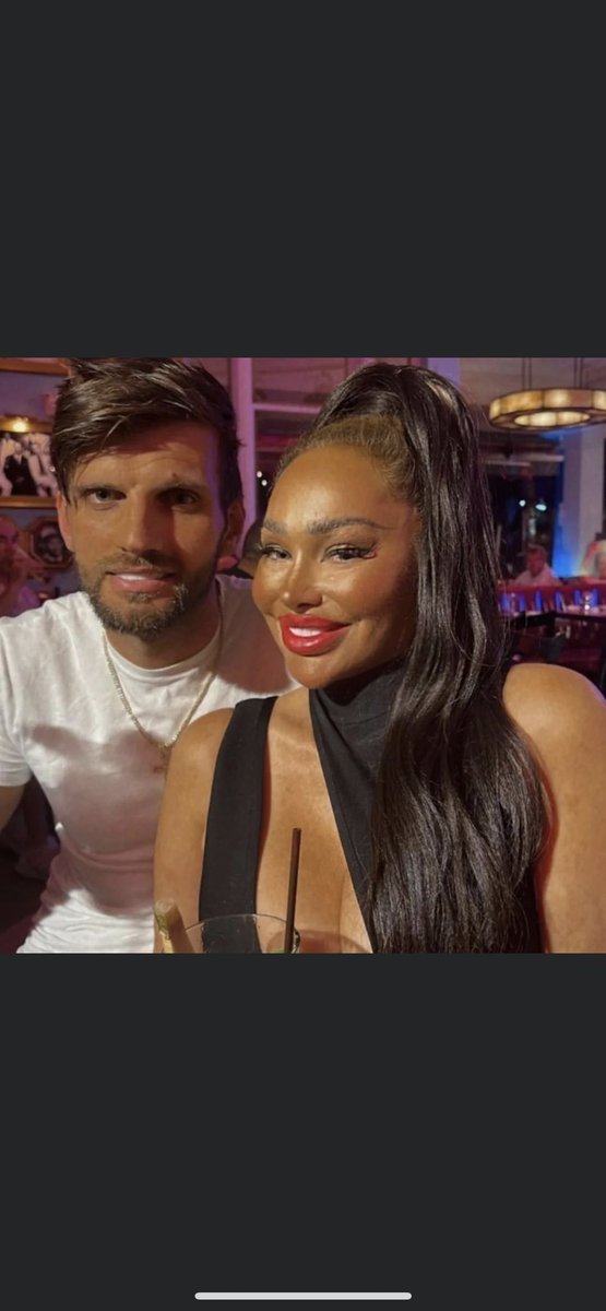 susie weakly tweet media