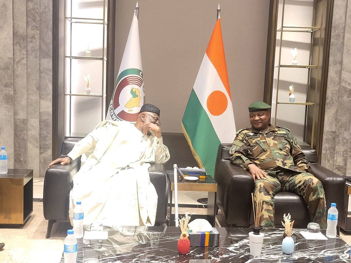 veeclazz's tweet photo. ECOWAS is moving on the right diplomatic path, we must commend it leadership.
#PartnersForPeace #ECOWASforStability https://t.co/vx82TZViwW