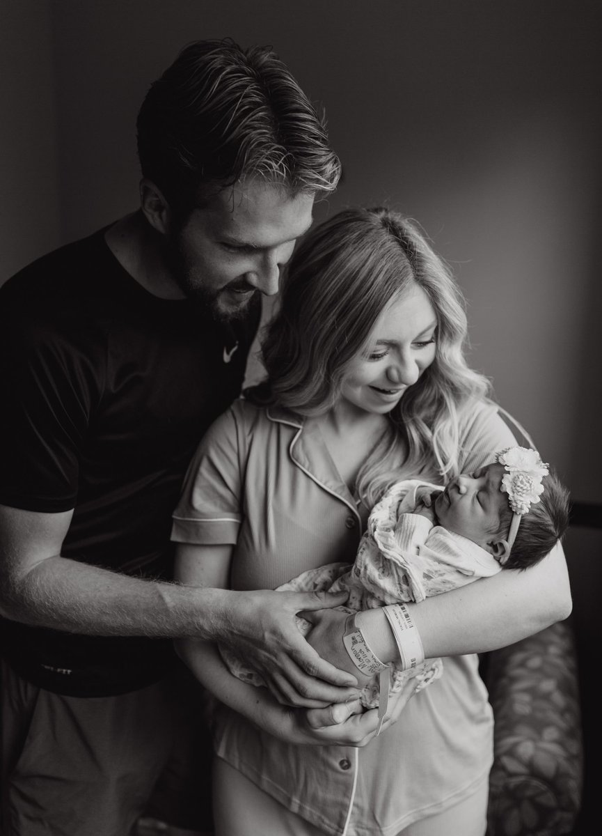 TheIsaacJYoung's tweet photo. 𝐏𝐫𝐞𝐬𝐥𝐞𝐢𝐠𝐡 𝐀𝐧𝐧

 • the girl who’s gifted me the honor of sharing a title with my Heavenly Father

• I love you now &amp; forever 🫶🏼. https://t.co/xlunlsizpi