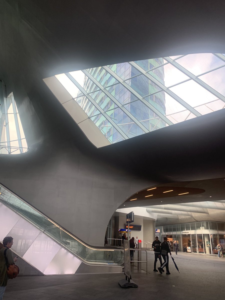 NiekVerdonk's tweet image. De Terminal van #Arnhem van #UNStudio geïnspireerd door de TWA terminal van #EeroSaarinen