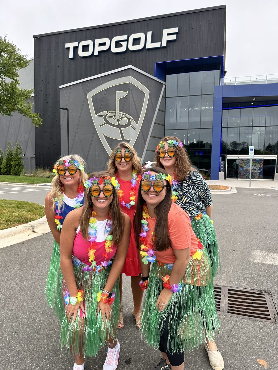 Today was the BEST DAY EVER! Shout out to <a href="/JenniferWarden5/">Jennifer Warden</a>  for planning a AMAZING back to school meeting for us. Let's get this school year started. 💜 #driven #rsss <a href="/RES_RSSS/">Rockwell Elem NC</a> <a href="/RSSchoolsNC/">Rowan-Salisbury Schools</a> <a href="/KellyWWithers/">Kelly Withers</a>