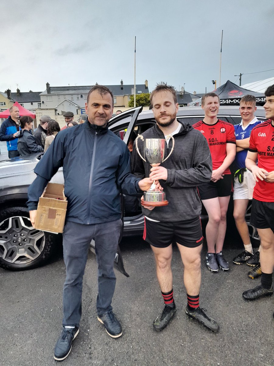 TarbertGAAClub's tweet photo. TARBERT REUNION WEEKEND UPDATE 

What a great start to our weekend. 

Tarbert and Knockanure served up a hugely entertaining football match in the Der O Connor Memorial. 

Man of the Match went to Knockanures Oliver Carmody (aka The Jap) 😀 https://t.co/dPQhH9JHvT