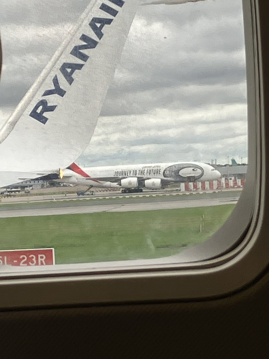 JRichardsonPGA's tweet photo. The reality V’s the @emirates dream.
#flyA380 #Emirates #dream #A380 #journeytothefuture https://t.co/x4QJhyvwdE