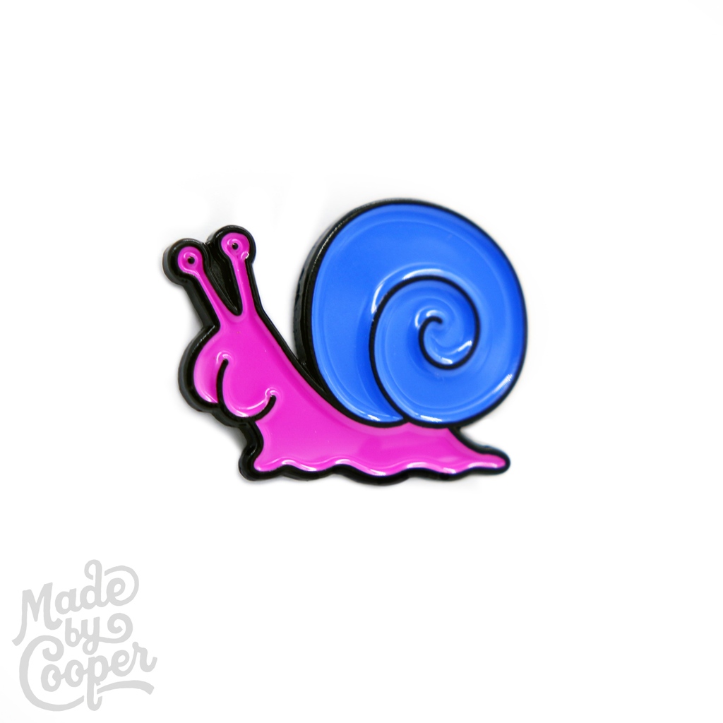 madebycooper's tweet image. The Edinburgh Festival Fringe starts today, &amp;amp; we&apos;ve had a bonafide Fringe Joke of the Year winner make an enamel pin with us.

Olaf Falafel&apos;s incredibly fun &quot;Colin &amp;amp; Janet The Bum-Faced Snail&quot; badges were fun to make and went down a storm in the office.

#pingame #enamelpins