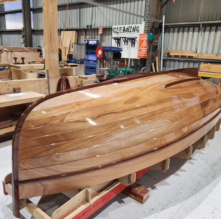WESTSYSTEMEPOXY's tweet photo. Exciting developments are underway for the #ilur as Nick Atkins adds outer timbers and applies a protective layer of #WestSystemEpoxy, followed by an epoxy primer.🔨⛵️🌳

#woodenboatbuilding #woodenboat #westsystem #inprogress #epoxy #boatbuilding https://t.co/7fv3YVd4KE