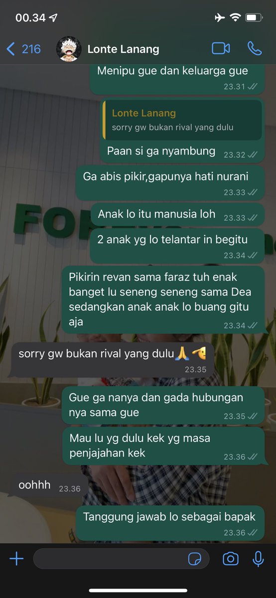 OllaChu's tweet photo. Emang apa hubungannya ya? Trus kalo bukan rival yg dulu ga bisa ngasih nafkah? 
Tunangan aja punya duit tu https://t.co/VHAecTNJyy
