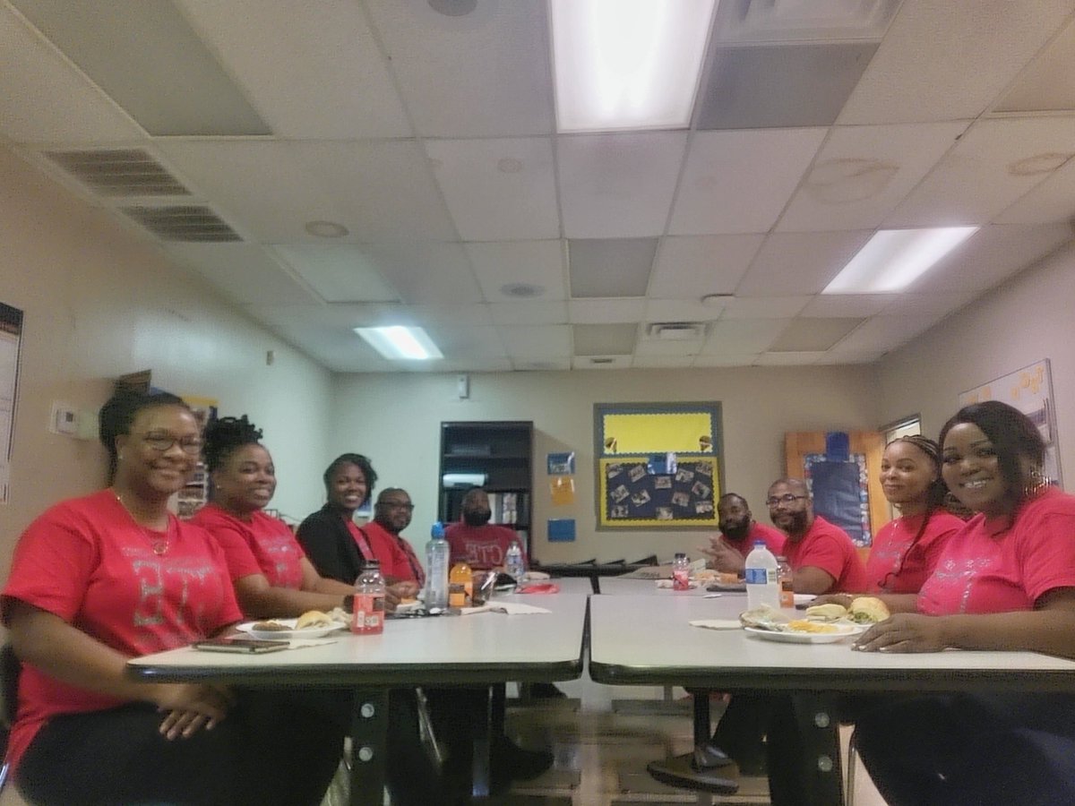 DirectorBake's tweet photo. CTE faculty fellowship before the first day of school! #45ctc #45cte #BuildingOurFutureforAcademicSuccess https://t.co/8KBlRZVOgw