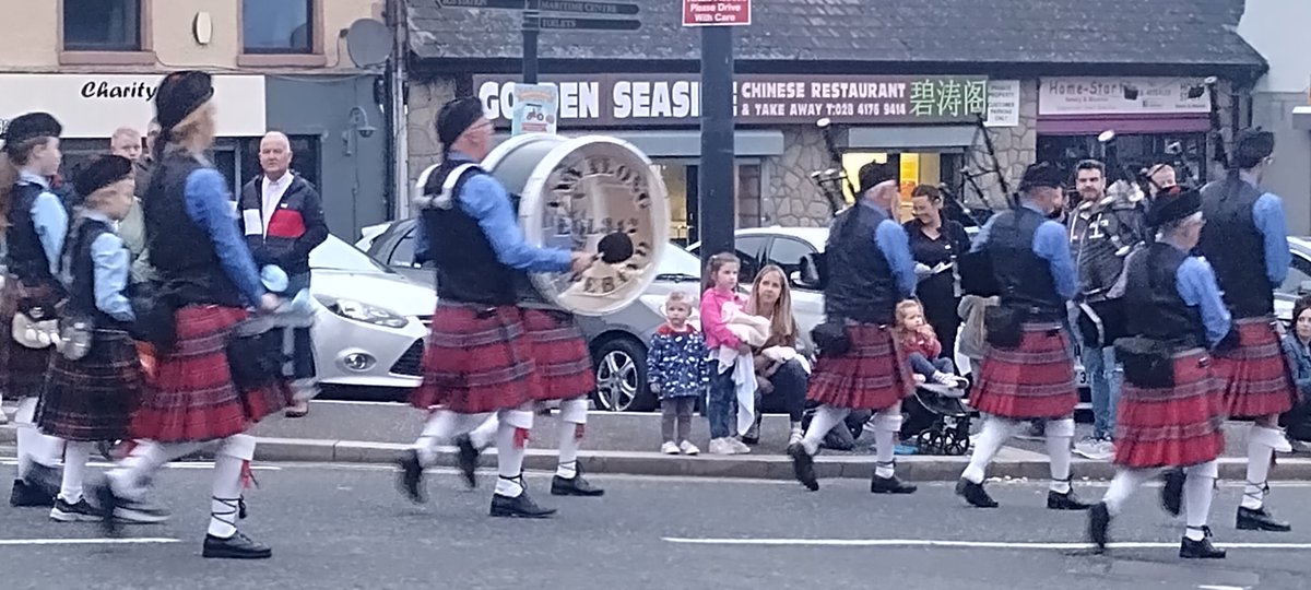 ambutran's tweet image. This evening Ambutran has a large presence in Kilkeel for the Mourne Young Defenders parade where accordian, flute and pipe bands are all well represented.