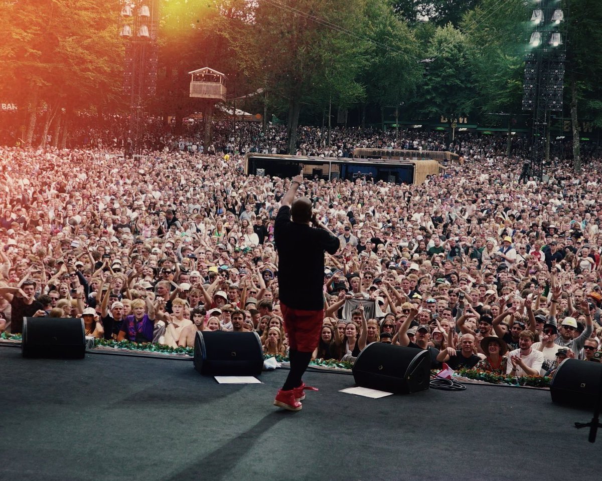 #Belgium bring the hot girls come to party, cause we love see them move and shake them body.

Show #5 2nite, 10 more to go #SummaHotTour