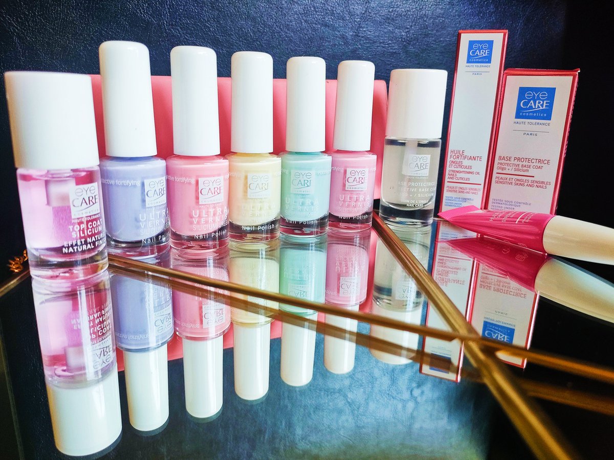 mmeechantillon's tweet image. Nouveau cadeau, merci @monvanityideal et #eyecarecosmetics  pour cette sélection, la #manucure est une passion donc bien contente de pouvoir tester ces vernis couleur pastel 🩵🩷de quoi sublimer mes ongles.

Je vous fais une photo AVANT puis APRÈS et rdv bientôt sur Youtube
