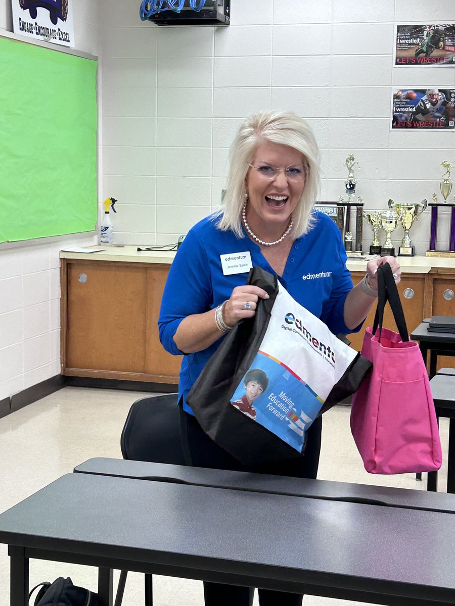 Dr. Liz Sampson tweet media